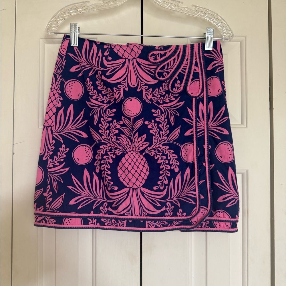 Vintage Lilly Pulitzer Women’s Pink and Navy Fruit Mini Skirt Size 0